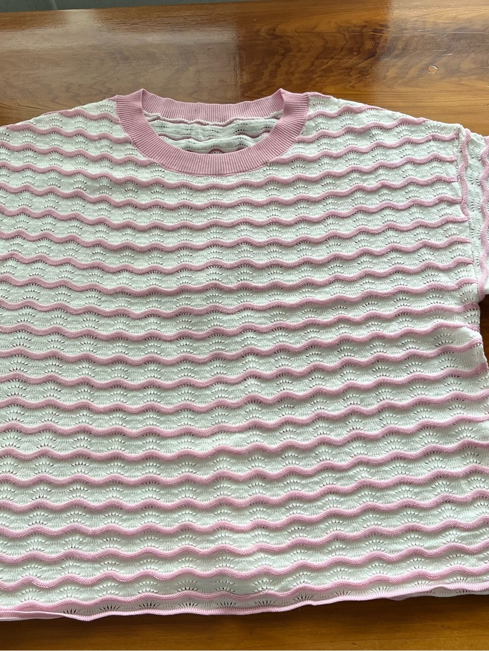 Pink and White Wavy Knit Short Sleeve Top